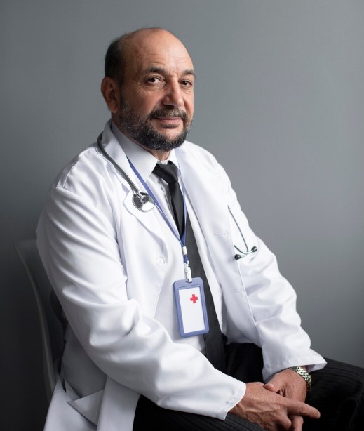 Dr. Carlos Herrera